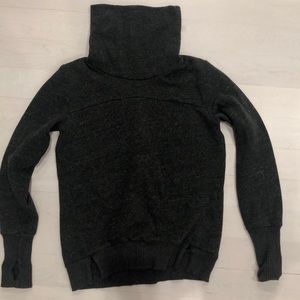 Alo Turtleneck Sweatshirt